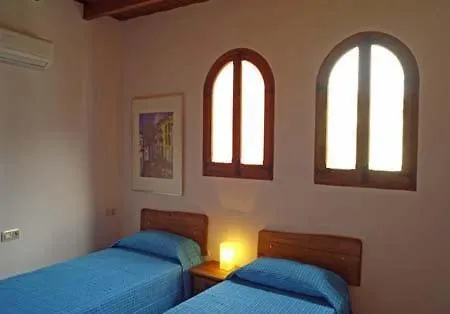 Guest house Casa Figueretes 3*